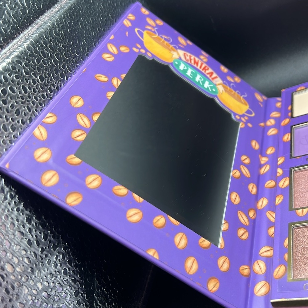 Friends Central Perk 12 Color Eyeshadow Mirror Palette - Picture 5 of 6